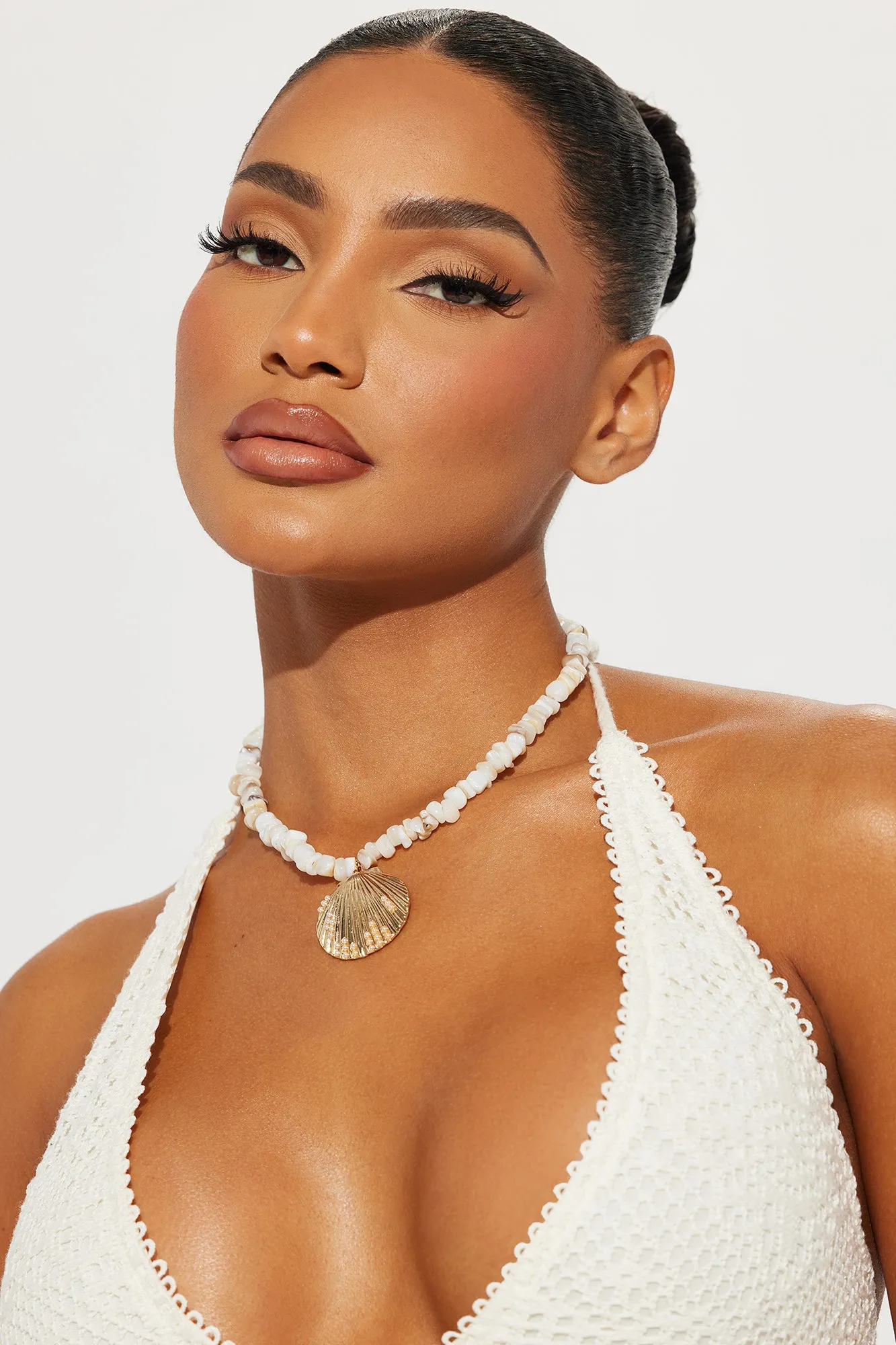 Mermaid Treasure Necklace - Ivory/combo sold by Fashion Nova product image thumbnail 2