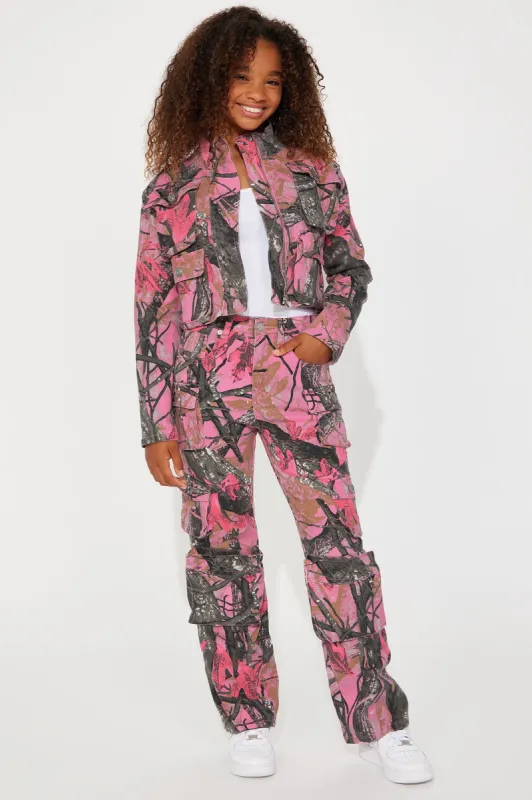 Mini Billie Cargo Jeans - Camouflage sold by Fashion Nova