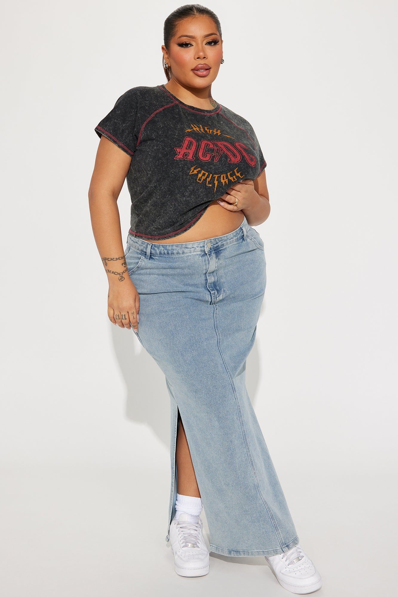 High Voltage ACDC Washed Fitted Tee - Black Wash sold by Fashion Nova product image thumbnail 6