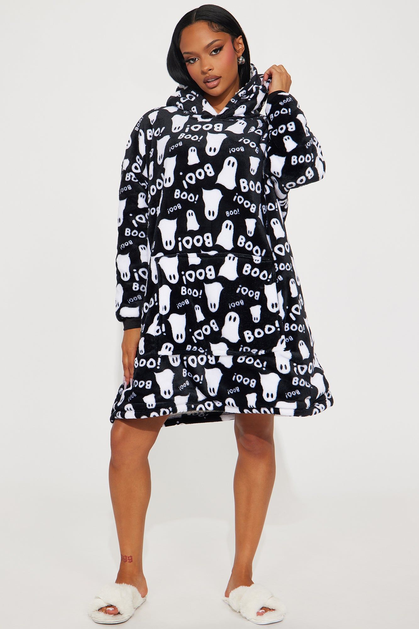 Queen Of Ghosting Plush PJ Hoodie - Black/White sold by Fashion Nova