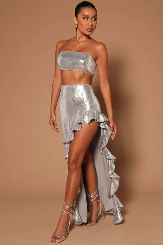 Tiffani Sequin Skirt Set - Silver sold by Fashion Nova