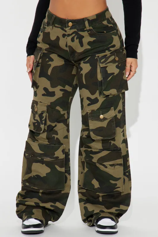 Knisa Camo Cargo Pant - Olive/combo sold by Fashion Nova