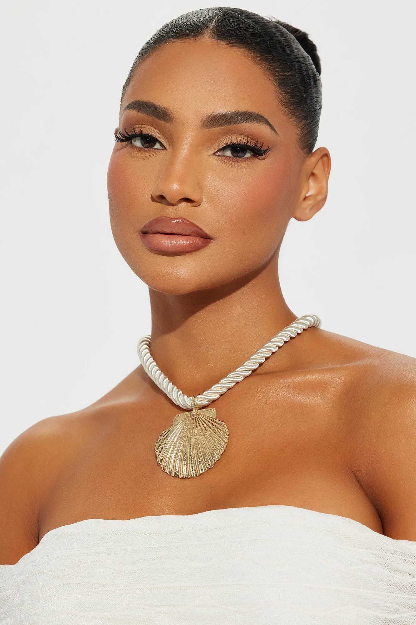Lost And Found Shell Necklace - Gold/combo sold by Fashion Nova product image thumbnail 2