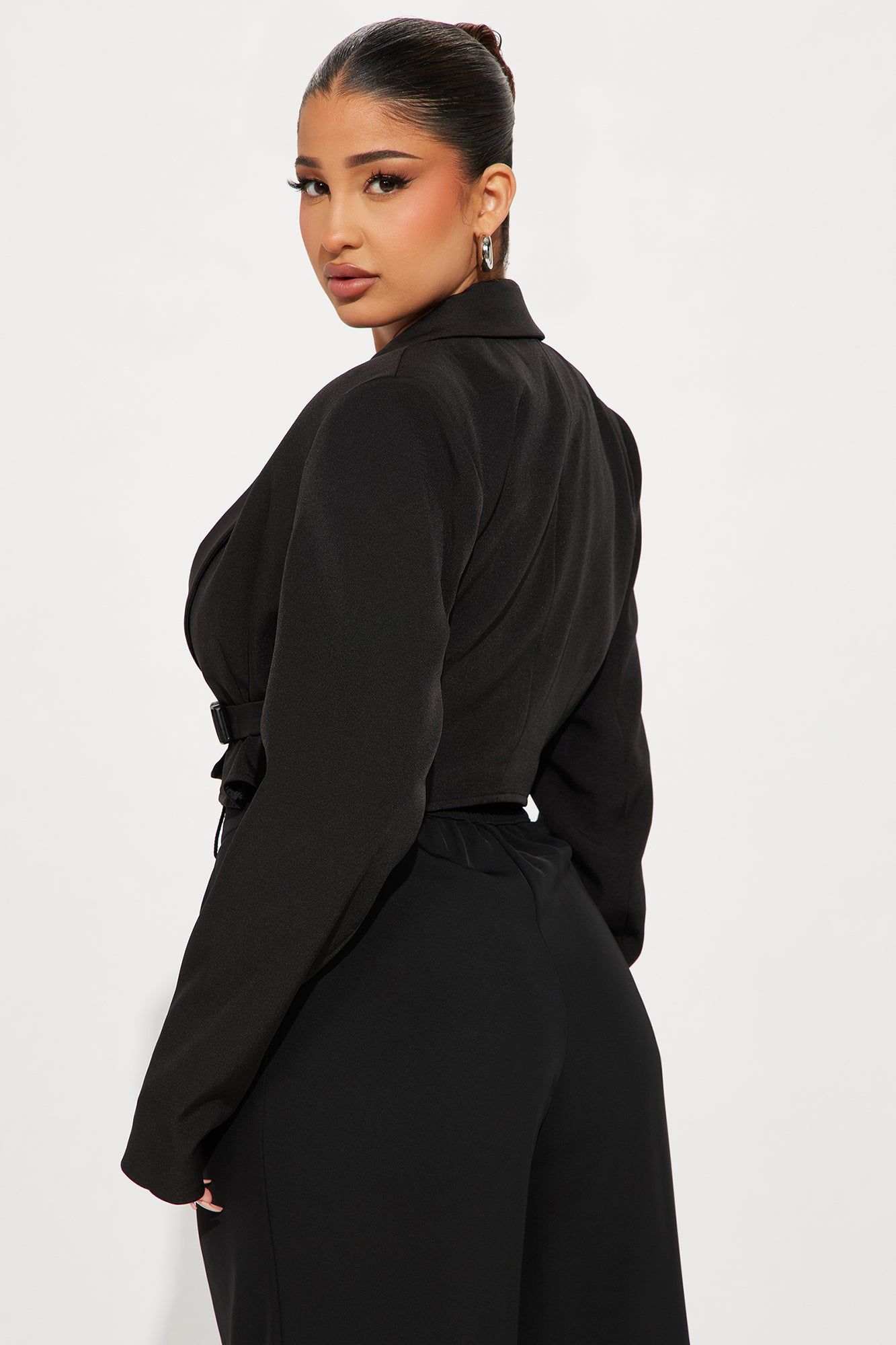 Street Smart Cropped Blazer - Black sold by Fashion Nova product image thumbnail 3