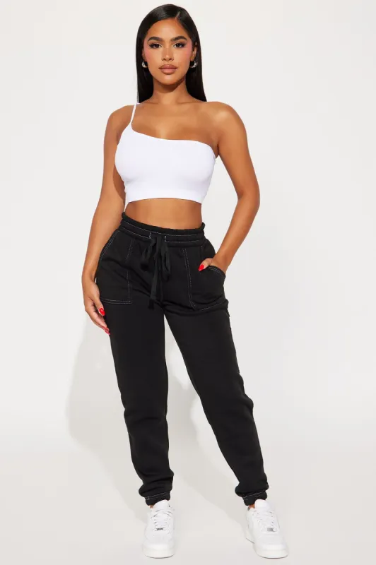 No Breaks Carpenter Fleece Lounge Jogger - Black made by Fashion Nova