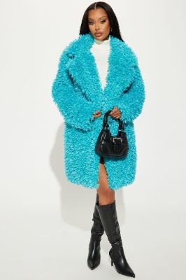 Kind Of A Big Deal Sherpa Coat - Aqua sold by Fashion Nova