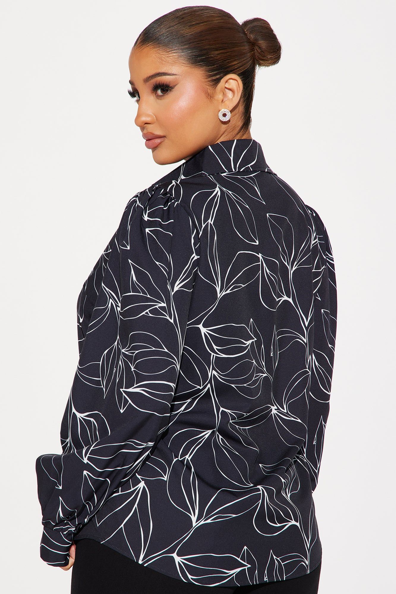 Annie Shirt - Black/White sold by Fashion Nova product image thumbnail 3