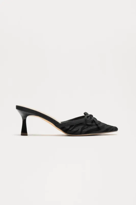 Newbury Mesh Pumps - Black/combo sold by Fashion Nova