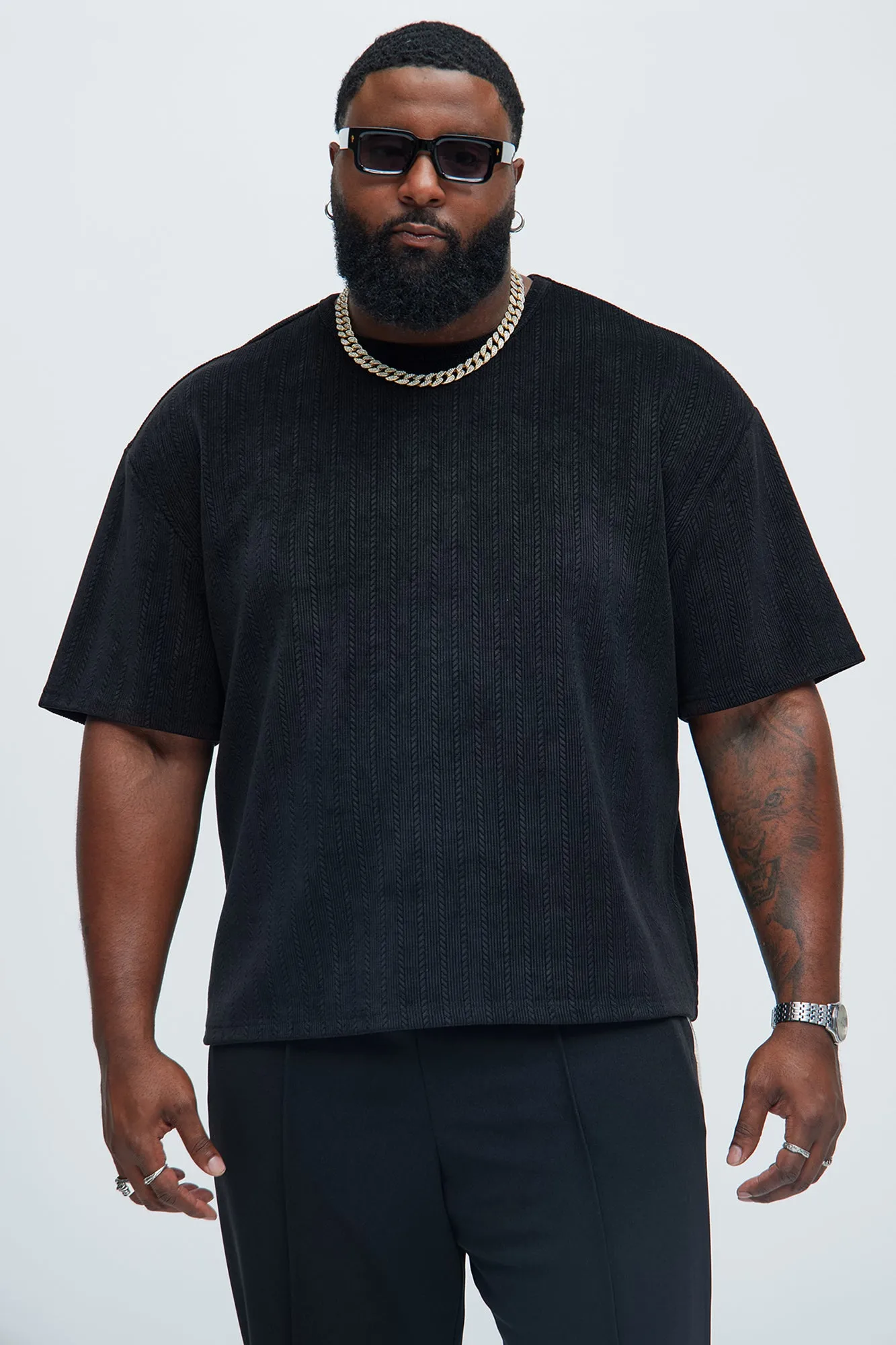 Cefalo Sweater Textured Relaxed Short Sleeve Tee - Black sold by Fashion Nova product image thumbnail 5