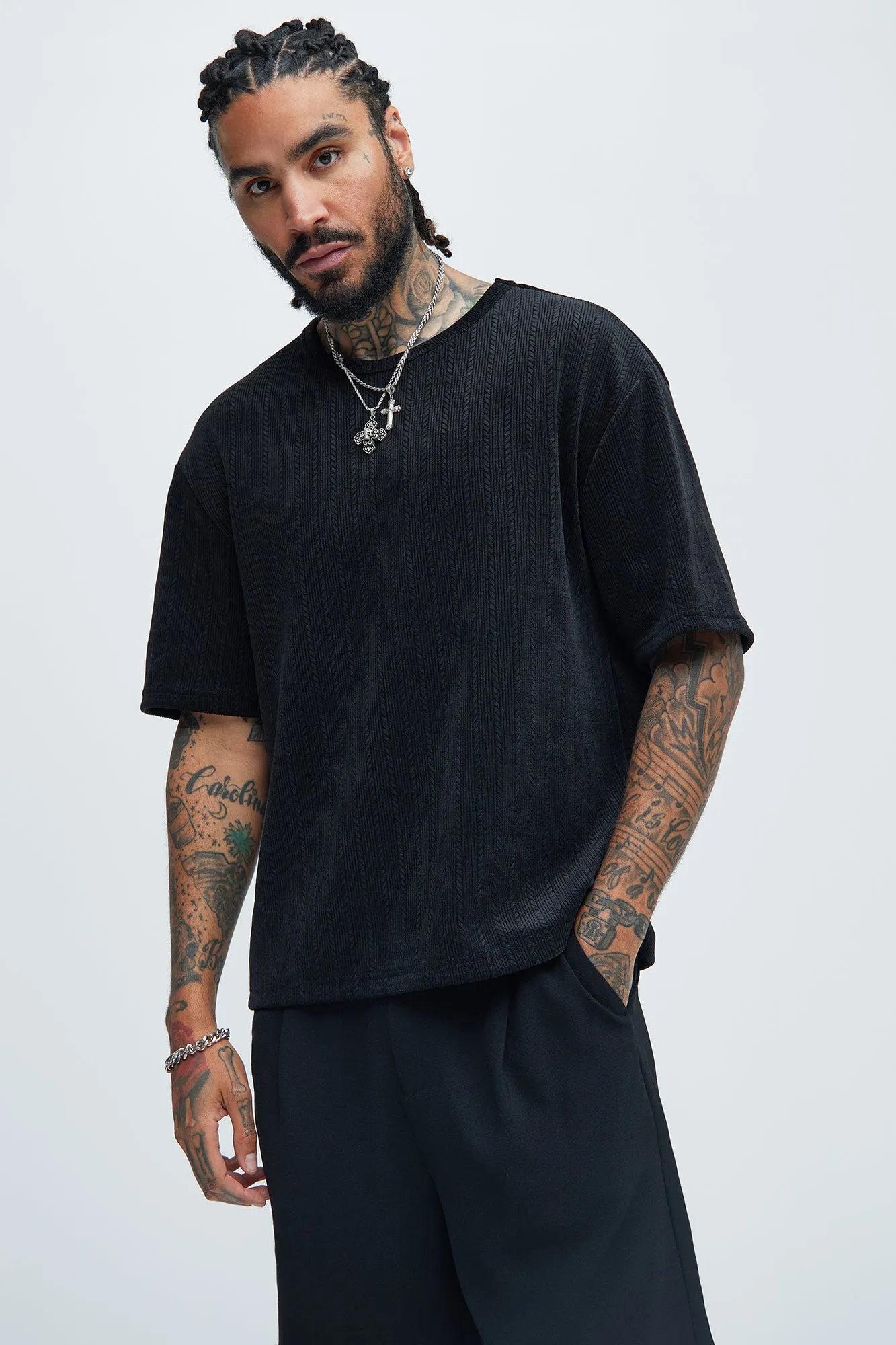 Cefalo Sweater Textured Relaxed Short Sleeve Tee - Black sold by Fashion Nova