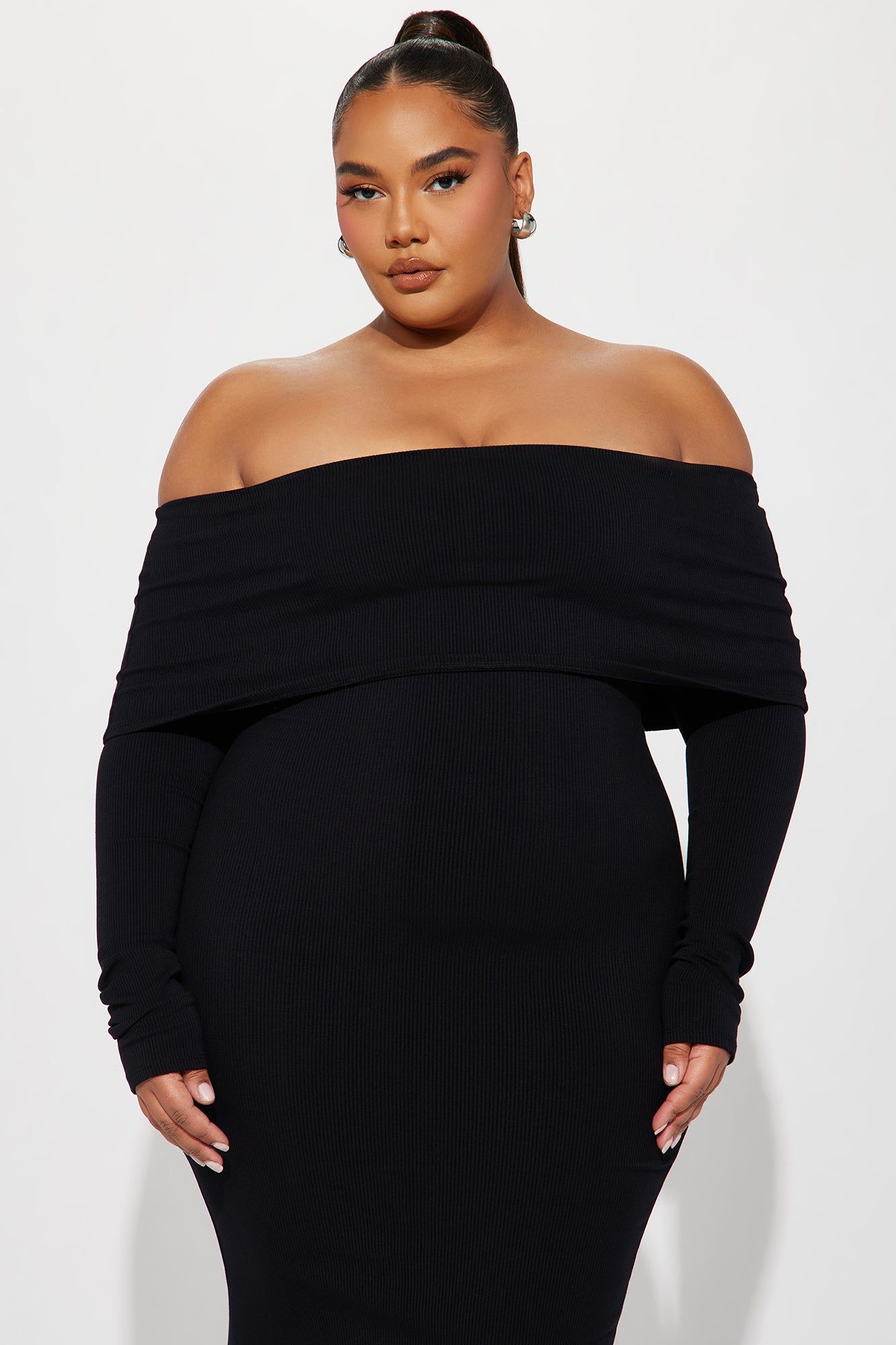 Nayeli Snatched Maxi Dress - Black sold by Fashion Nova product image thumbnail 5