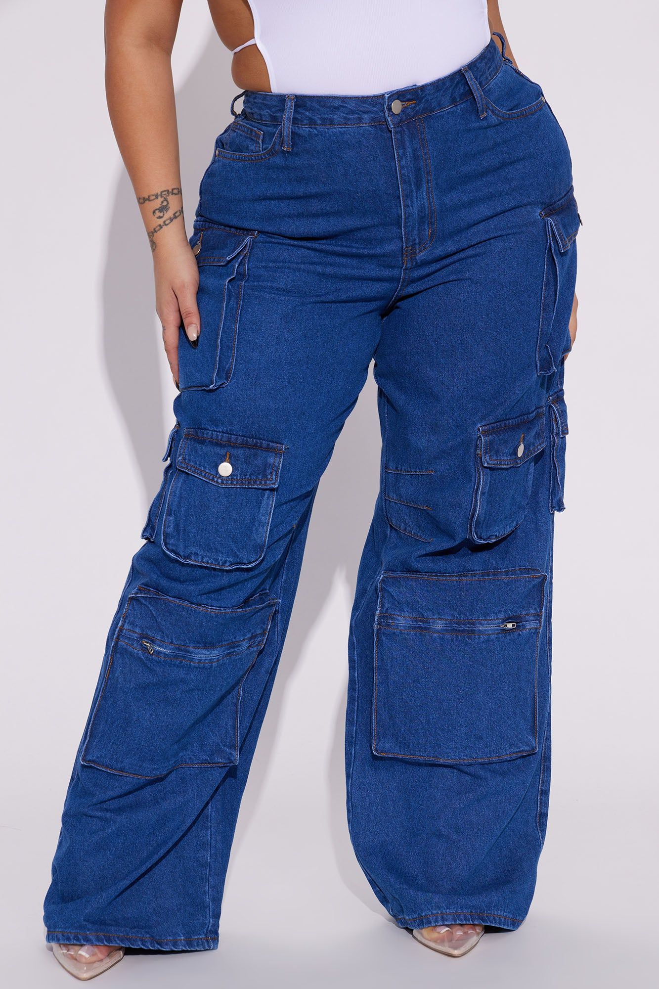Lily High Rise Cargo Jeans - Medium Blue Wash sold by Fashion Nova product image thumbnail 12