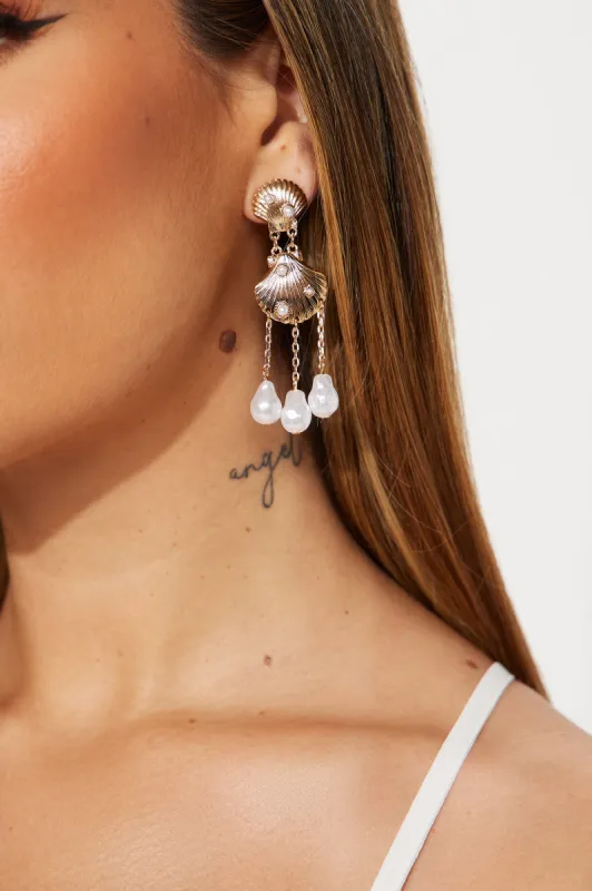 Abundance Of Pearls Earrings - Gold sold by Fashion Nova