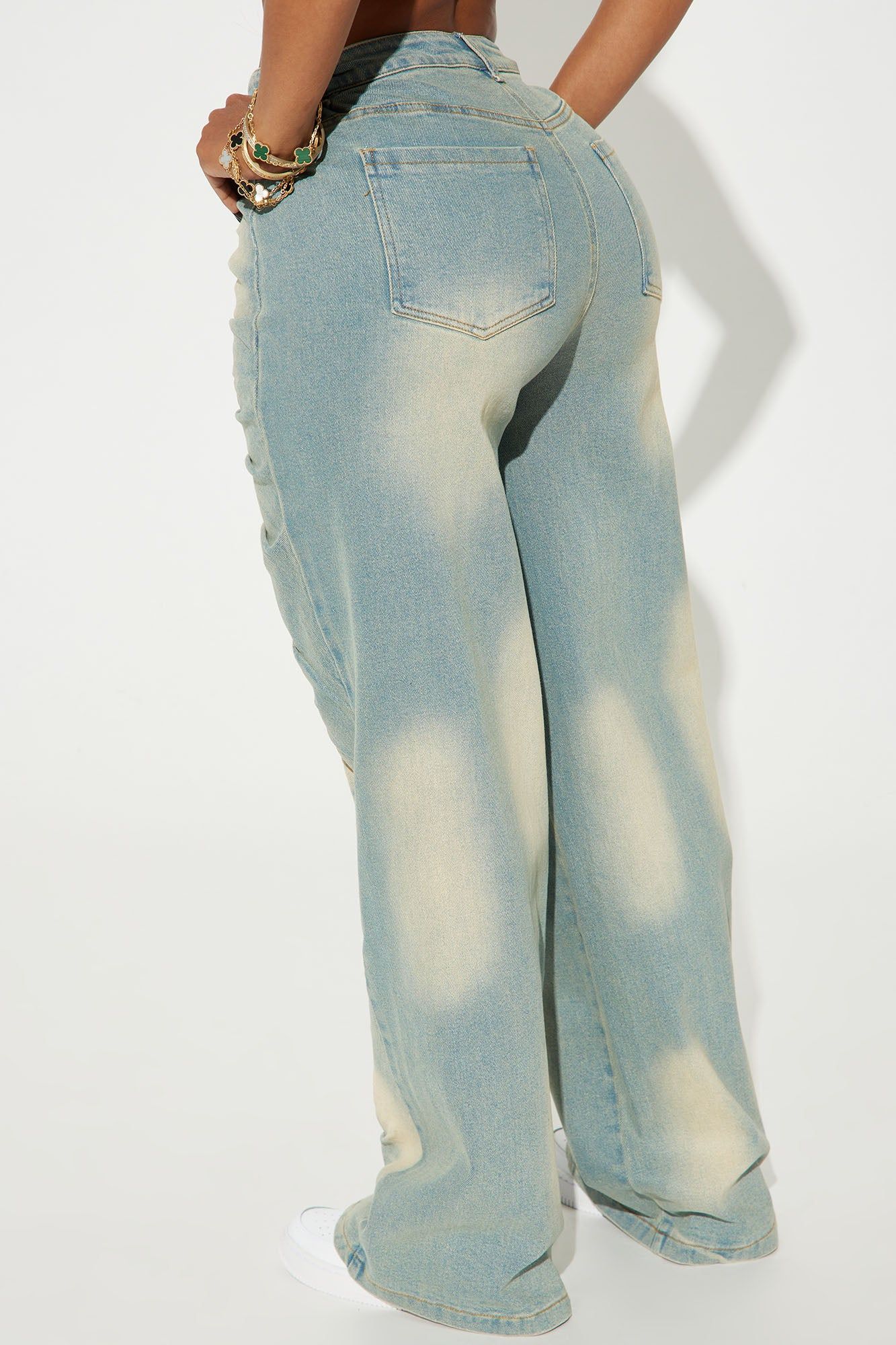 Grazie Stretch Baggy Jeans - Light Wash sold by Fashion Nova product image thumbnail 3