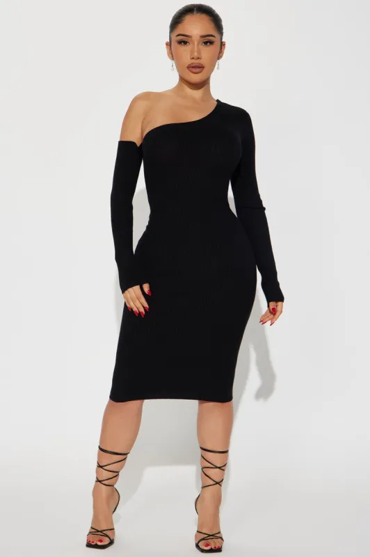 Shes Ready To Go Midi Sweater Dress - Black sold by Fashion Nova