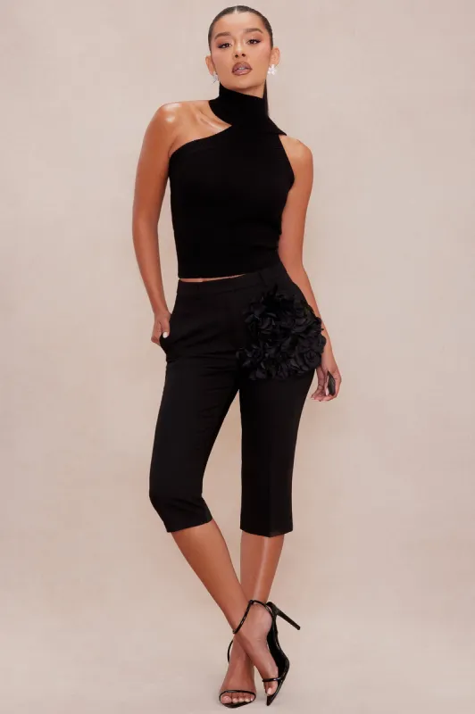 Elise Floral Applique Capri Pant - Black made by Fashion Nova