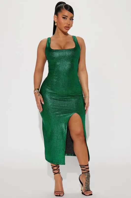 Reese Metallic Midi Dress - Emerald made by Fashion Nova