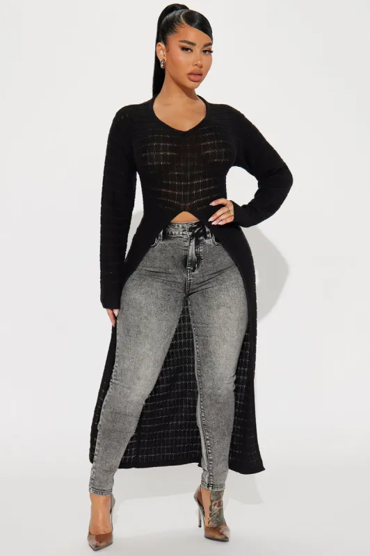 The Brightside Maxi Sweater Top - Black sold by Fashion Nova