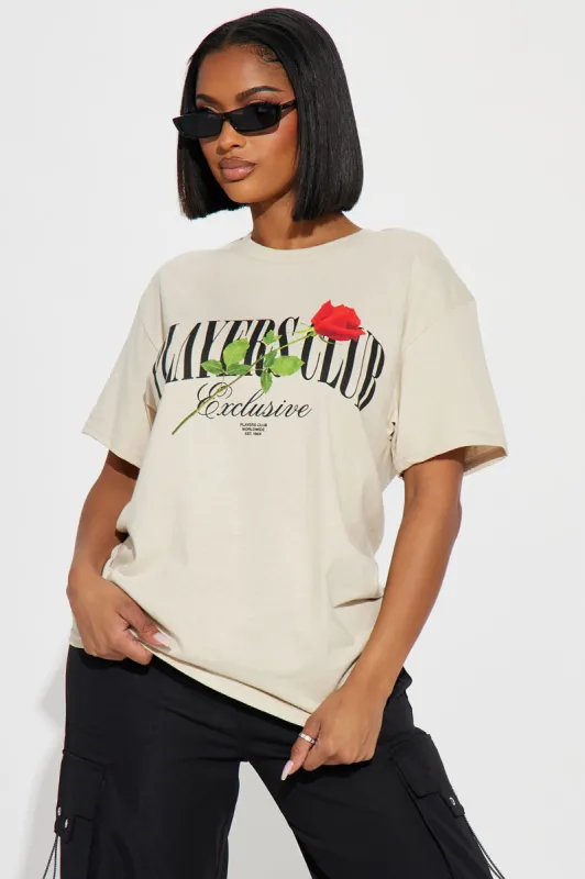 Exclusive Players Club Graphic Tshirt - Taupe sold by Fashion Nova