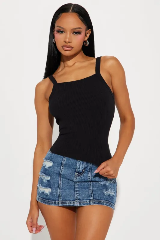 Maria Ribbed Tee - Black sold by Fashion Nova
