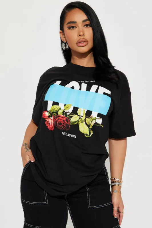 No Love Here Graphic Tshirt - Black sold by Fashion Nova