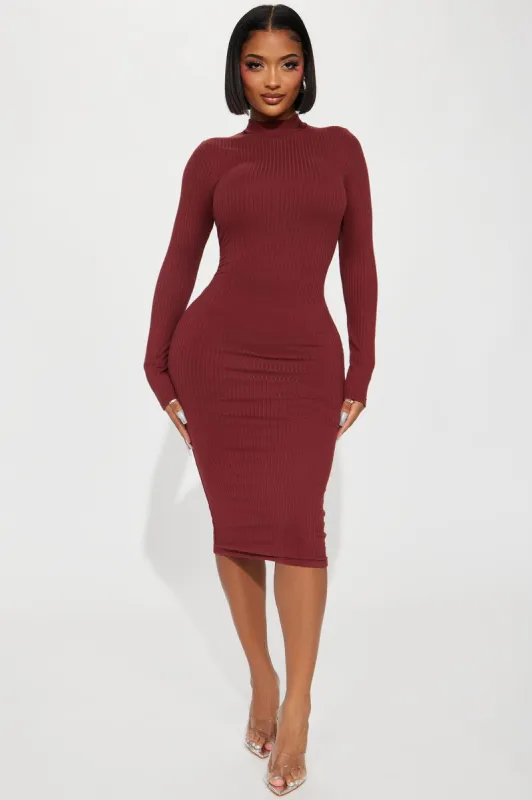 Caroline Double Lined Midi Dress - Wine sold by Fashion Nova
