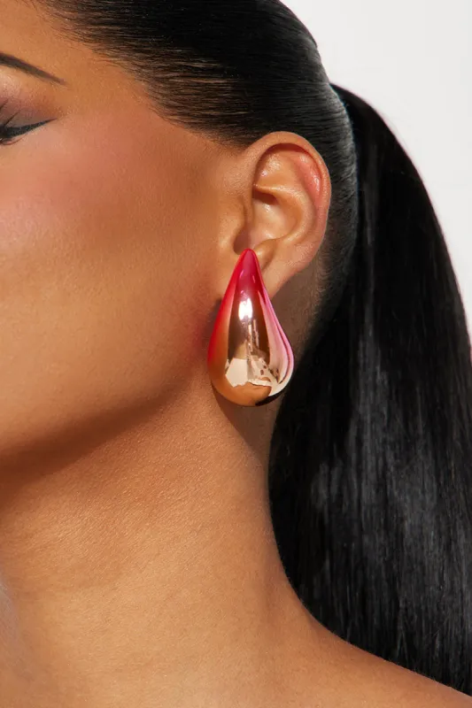 Ombre Ocean Earrings - Gold/Pink sold by Fashion Nova