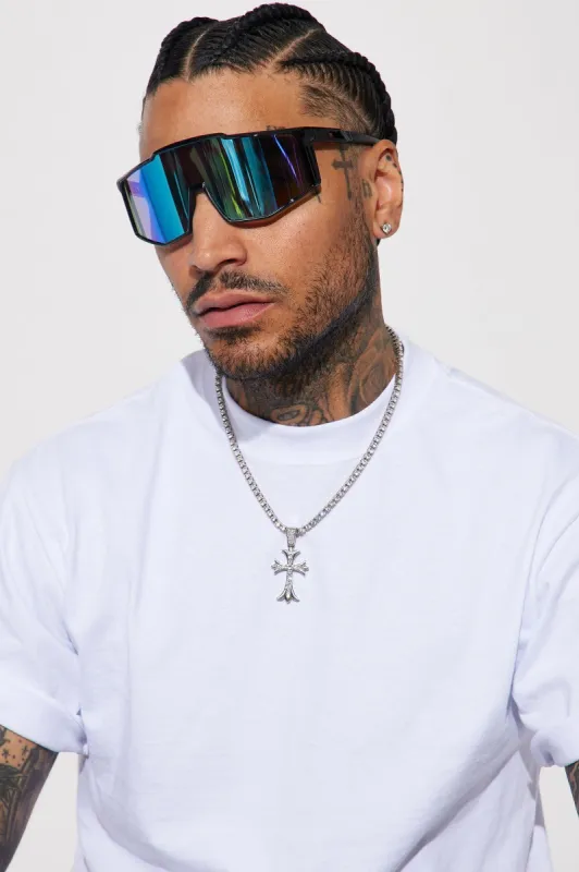 Serving Looks Sunglasses - Black/Blue sold by Fashion Nova