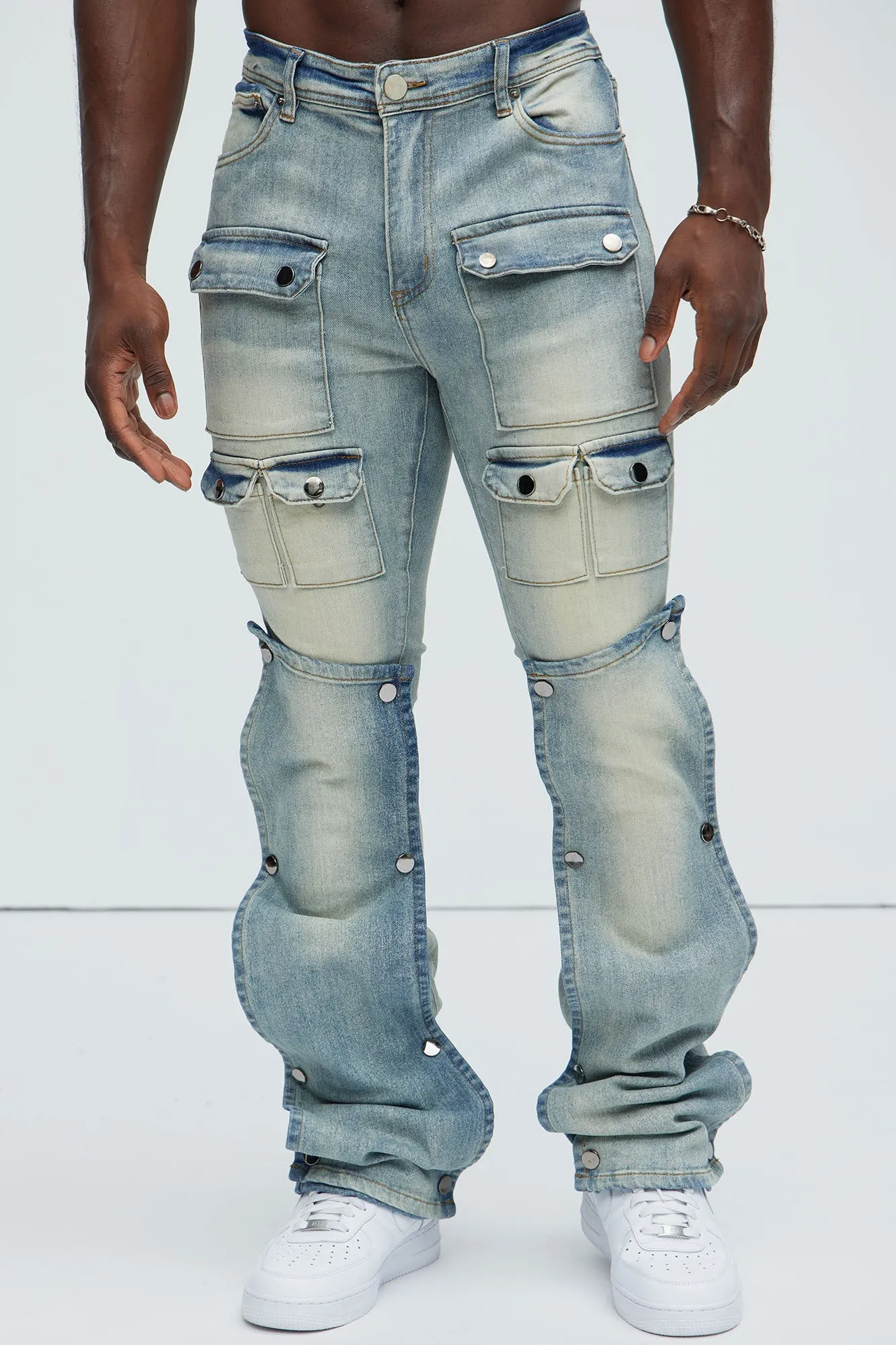 Utility Snap Pockets Flare Jeans - Light Wash sold by Fashion Nova product image thumbnail 4