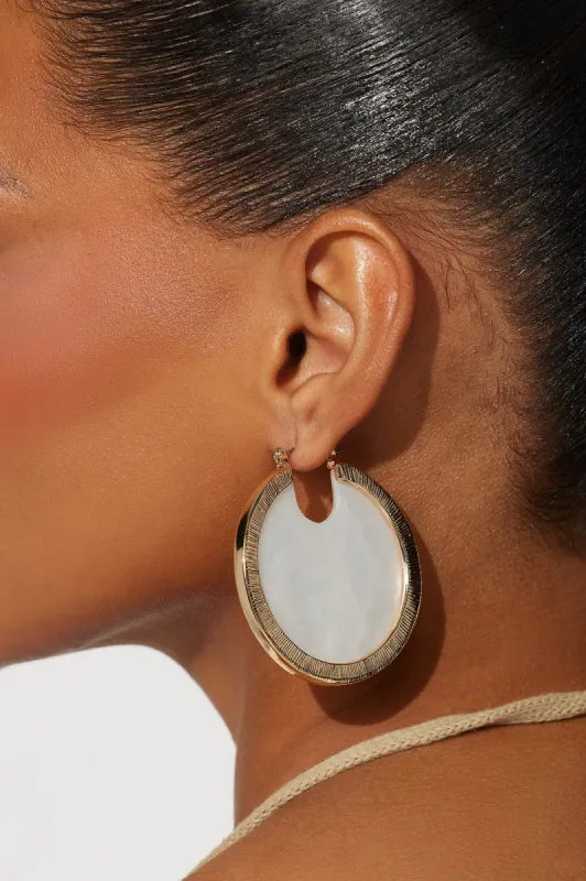 Distracted By The Sea Earrings - White/Gold sold by Fashion Nova