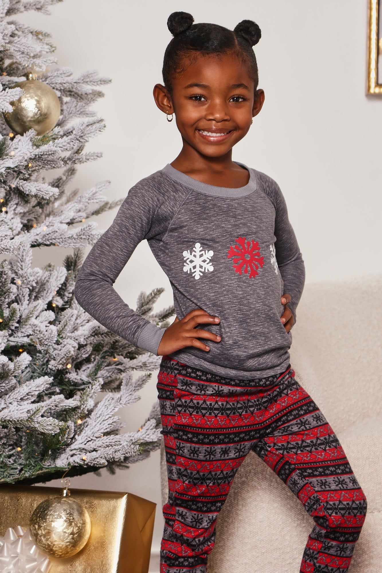 Mini A Hot Cocoa And Snow Holiday PJ Set - Grey/combo sold by Fashion Nova