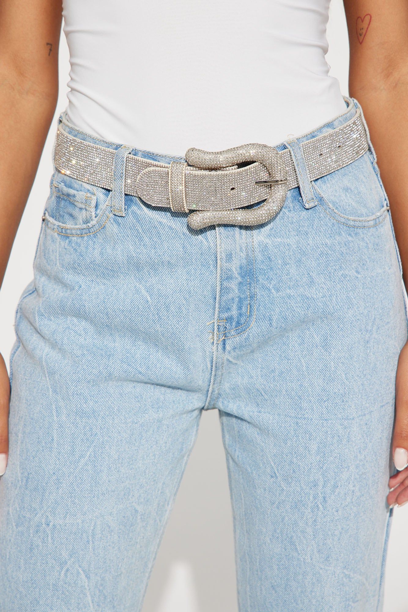 Queen Of The South Belt - Silver sold by Fashion Nova