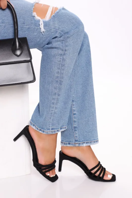 Pretty Woman Mules - Black sold by Fashion Nova