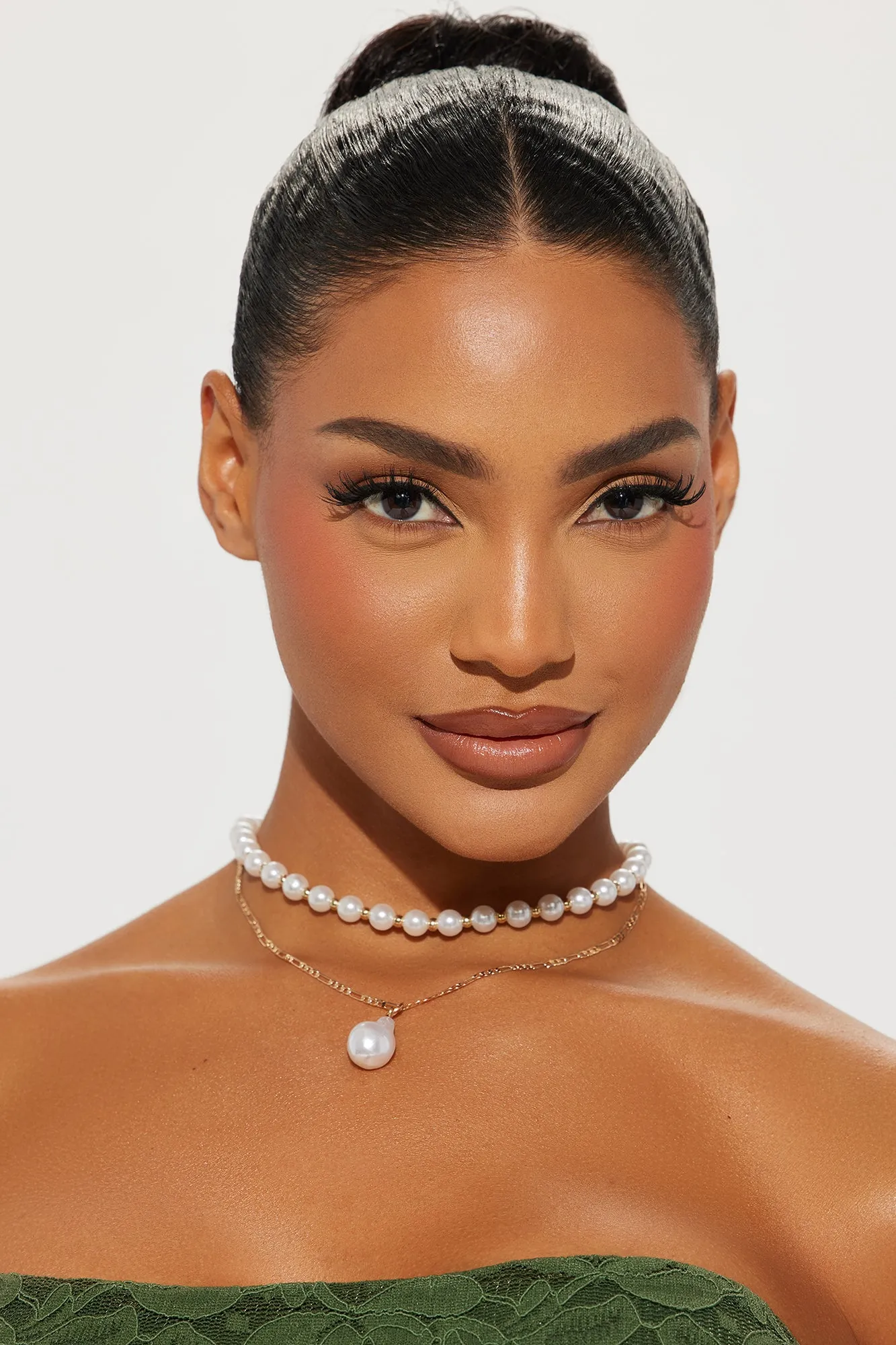 Pearls Of The Sea Necklace - Gold sold by Fashion Nova product image thumbnail 2