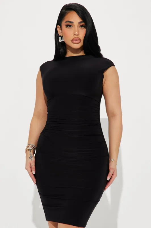Candice Double Lined Ruched Midi Dress - Black sold by Fashion Nova