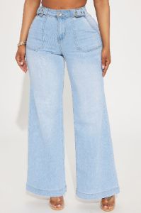 Western Babe Stretch Wide Leg Jeans - Light Wash sold by Fashion Nova