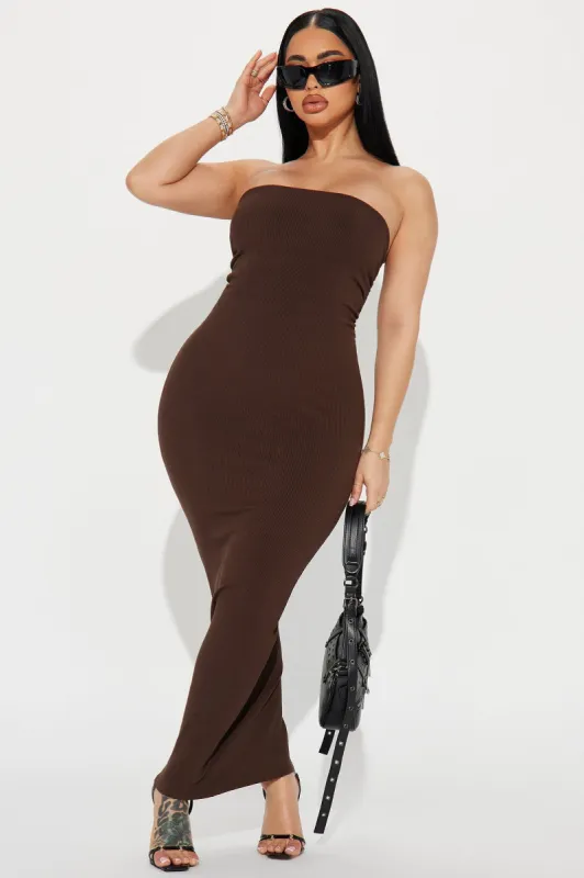 Madeline Snatched Maxi Dress - Chocolate sold by Fashion Nova