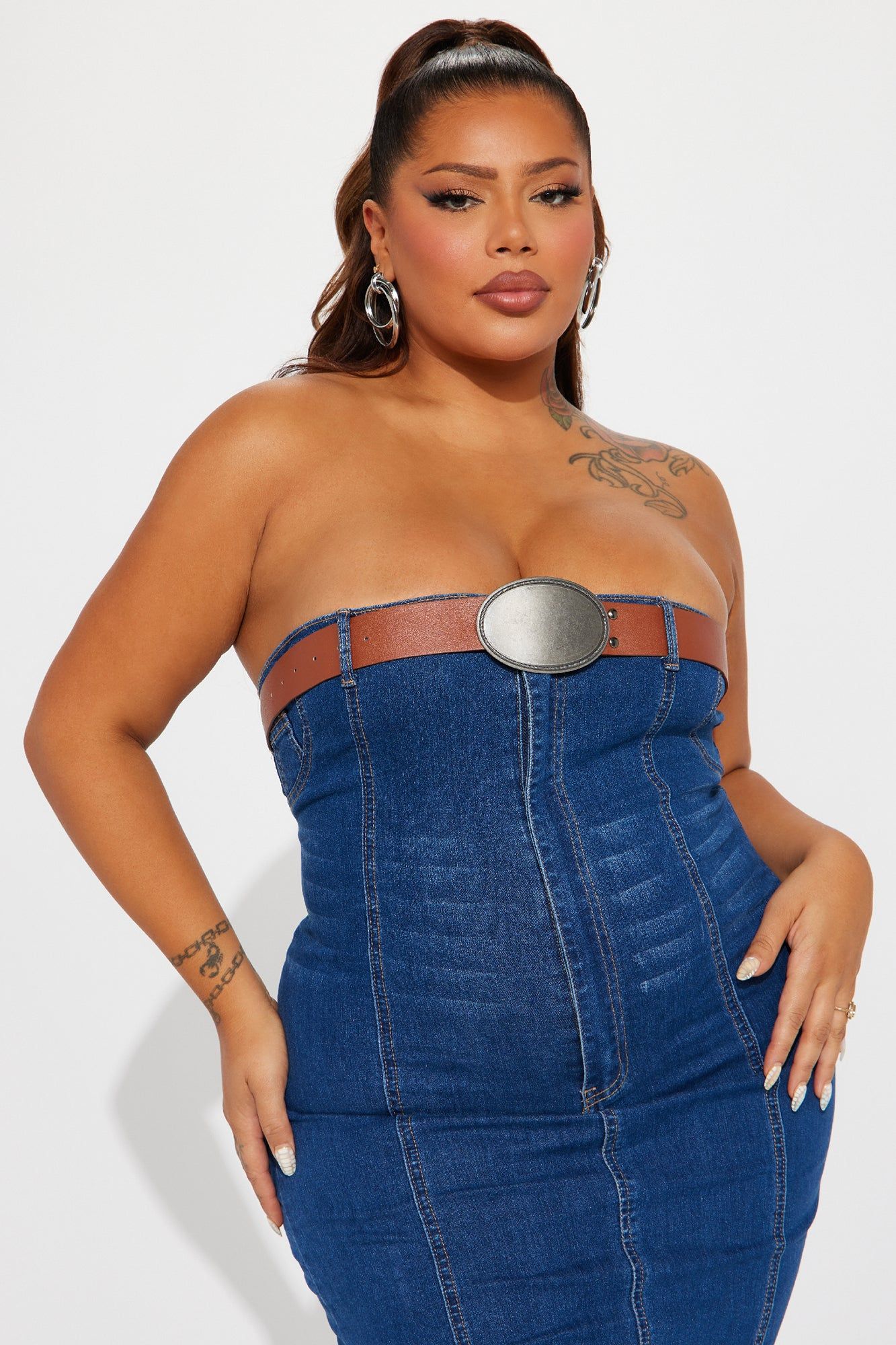 Kelly Denim Maxi Dress - Medium Wash sold by Fashion Nova product image thumbnail 6