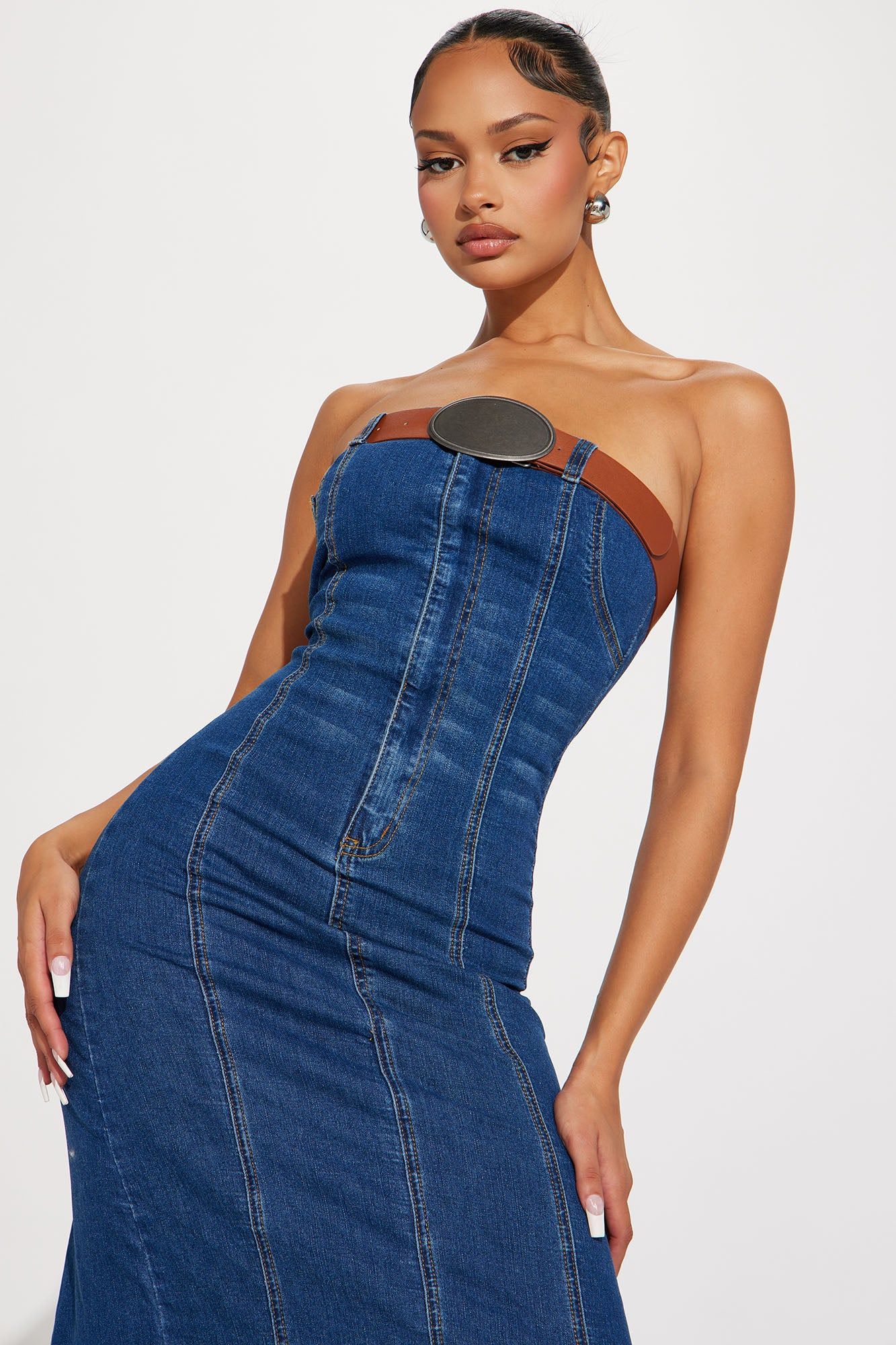 Kelly Denim Maxi Dress - Medium Wash sold by Fashion Nova product image thumbnail 2