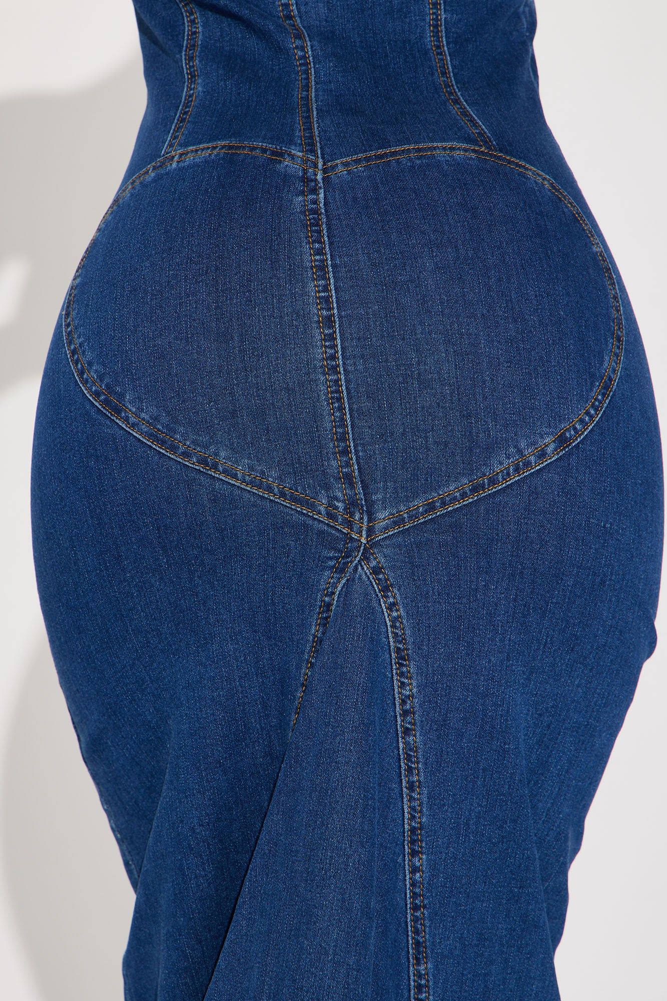 Kelly Denim Maxi Dress - Medium Wash sold by Fashion Nova product image thumbnail 4