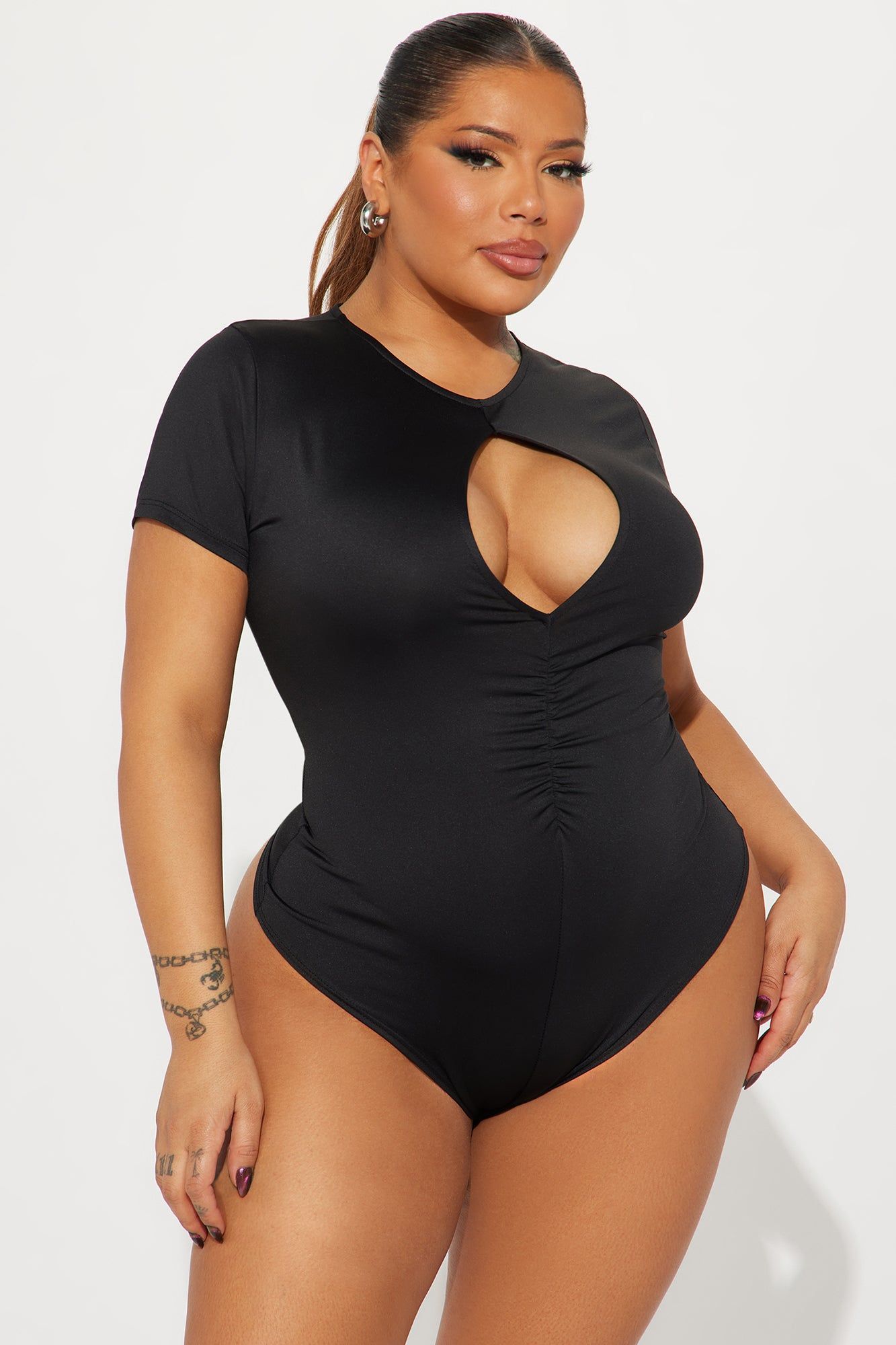 Stand Out Short Sleeve Bodysuit - Black sold by Fashion Nova product image thumbnail 5