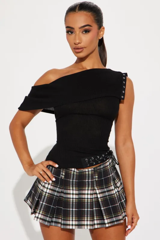 Asteria Off Shoulder Top - Black sold by Fashion Nova