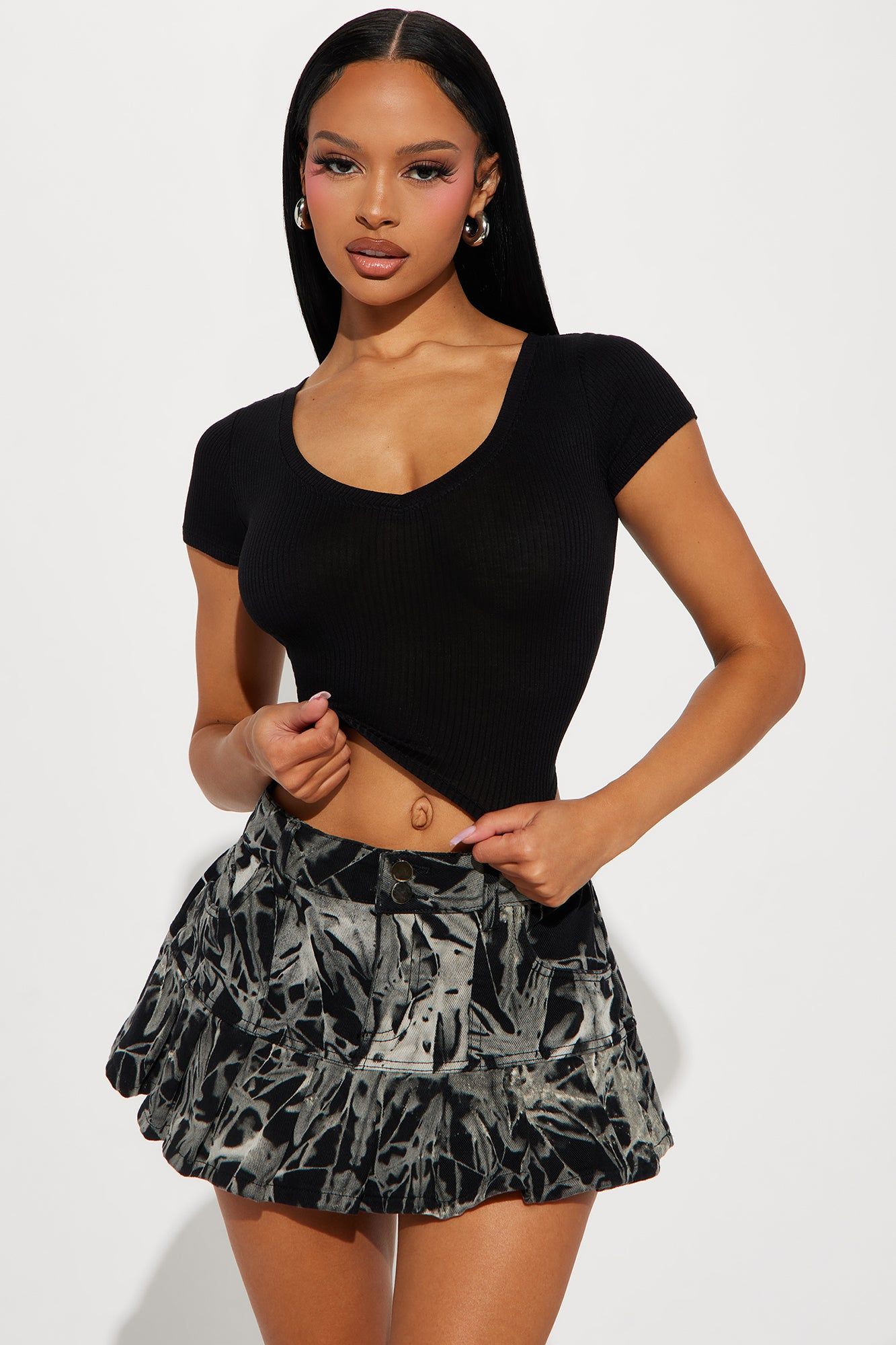 Valerie V-Neck Ribbed Tee - Black sold by Fashion Nova