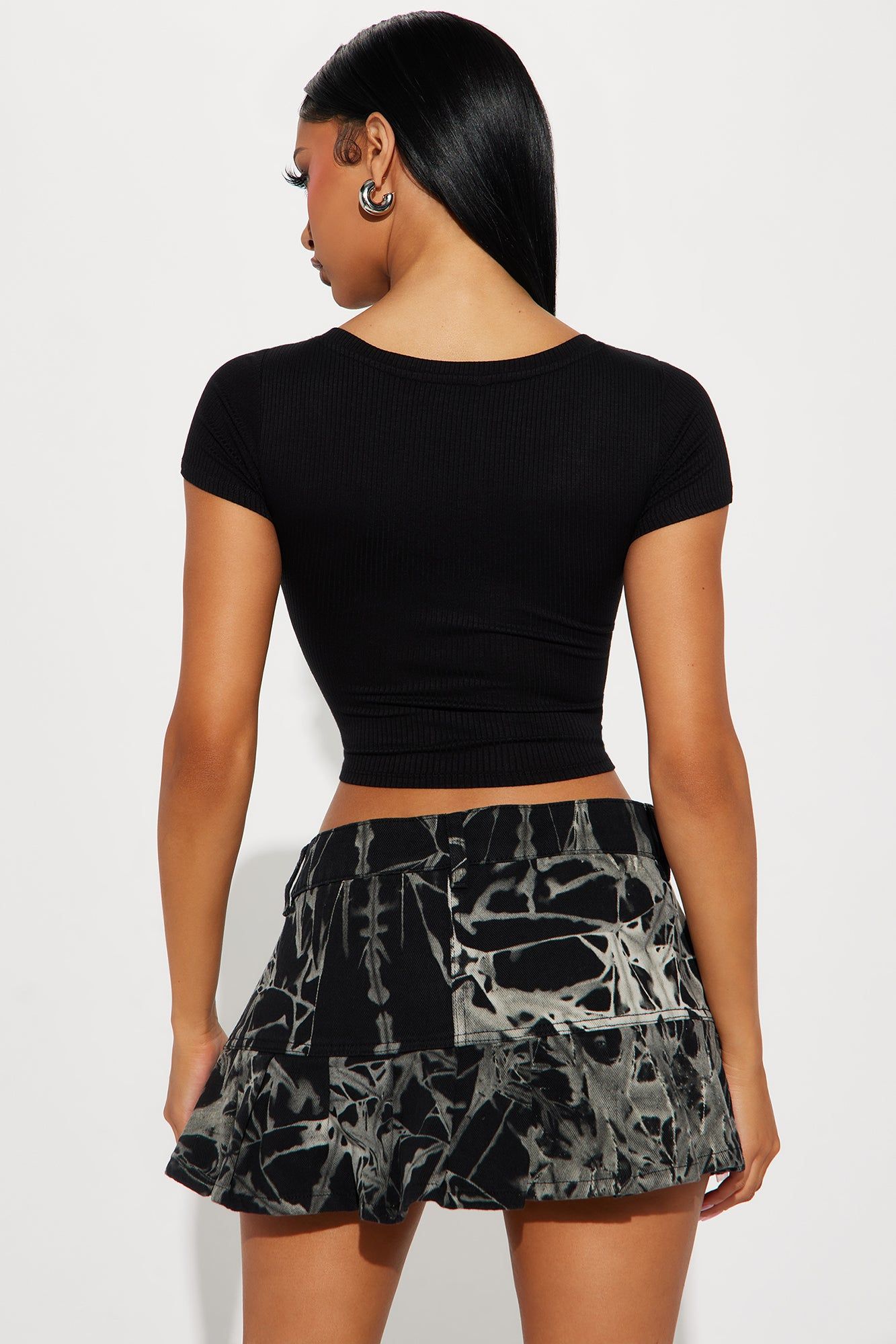 Valerie V-Neck Ribbed Tee - Black sold by Fashion Nova product image thumbnail 3