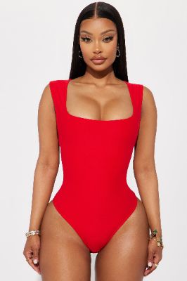 Serena Square Neck Bodysuit - Red made by Fashion Nova
