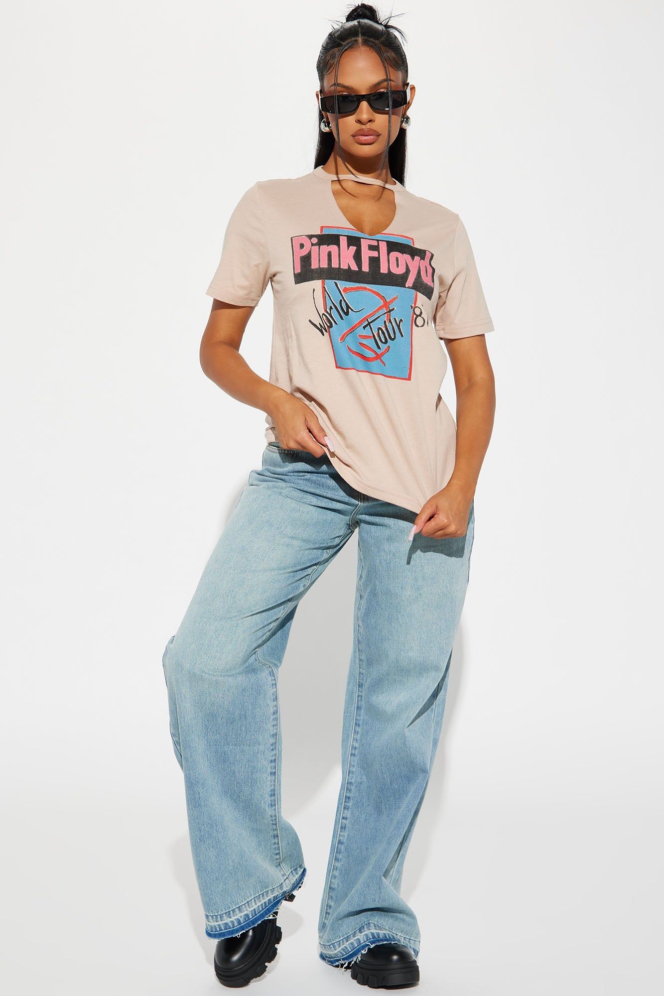 Pink Floyd World Tour '87 Tshirt - Taupe sold by Fashion Nova product image thumbnail 2