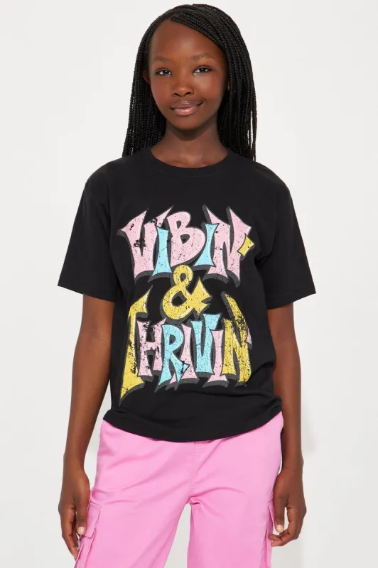 Mini I'm Thrivin' Graphic Tee - Black sold by Fashion Nova