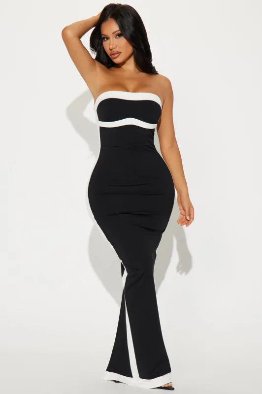 Easy Breezy Maxi Dress - Black/White sold by Fashion Nova