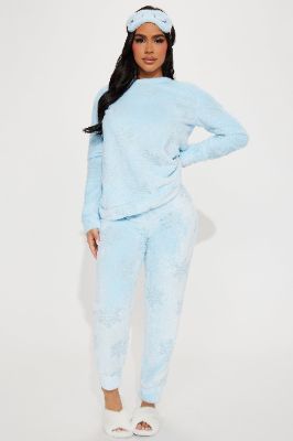 Not Leaving My Bed Plush PJ Pant Set - Blue/combo made by Fashion Nova