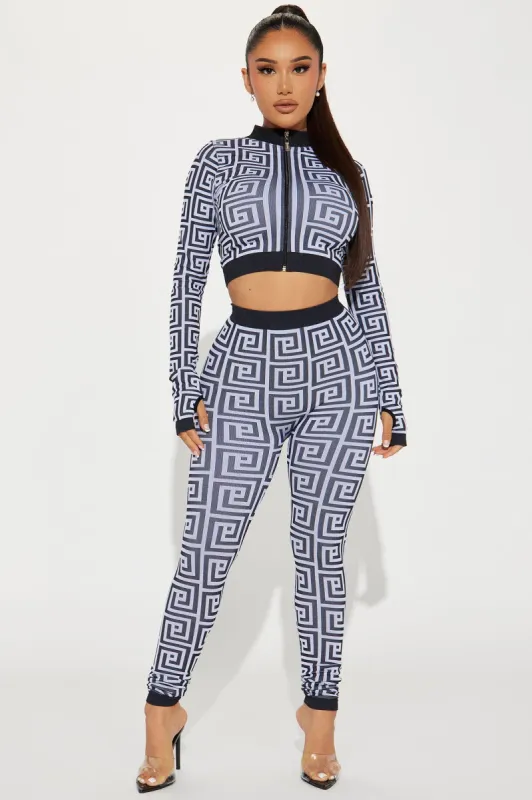 Late Morning Seamless Legging Set - Black/White sold by Fashion Nova